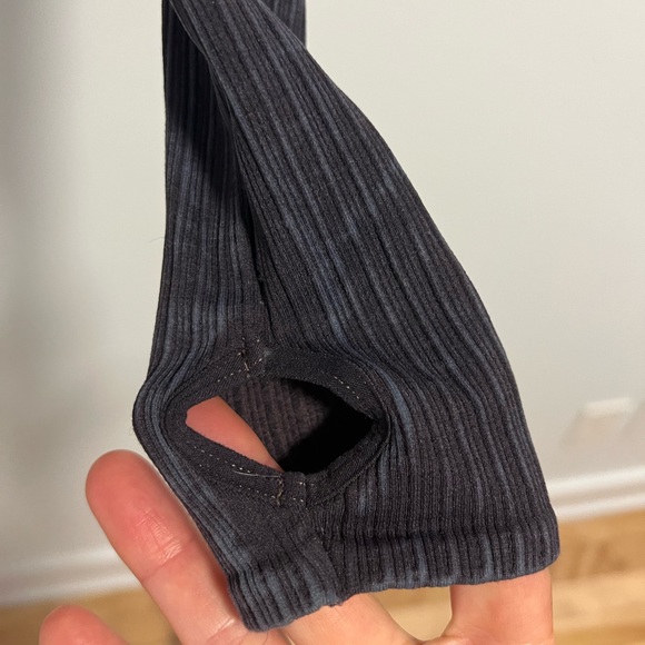 Good Karma set w/ High-Rise 7/8 Length Good Karma Leggings + long sleeve top - Picture 6 of 11